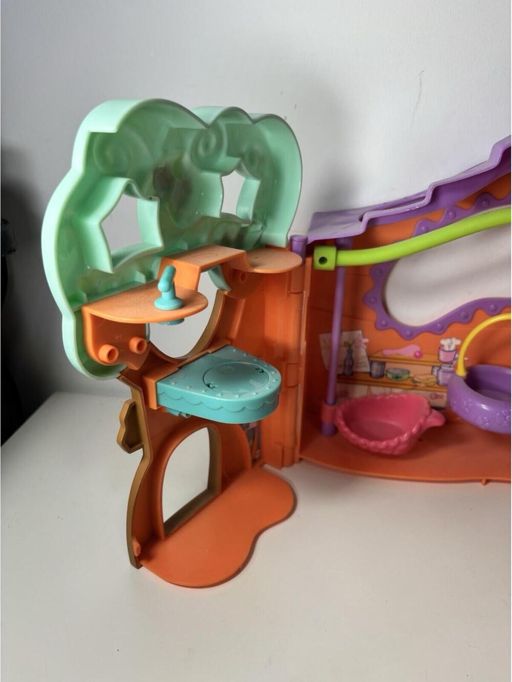 Littlest Pet Shop "Pets Only" 2007 Orange Club Playset Folding Clubhouse Hasbro - Picture 5 of 9